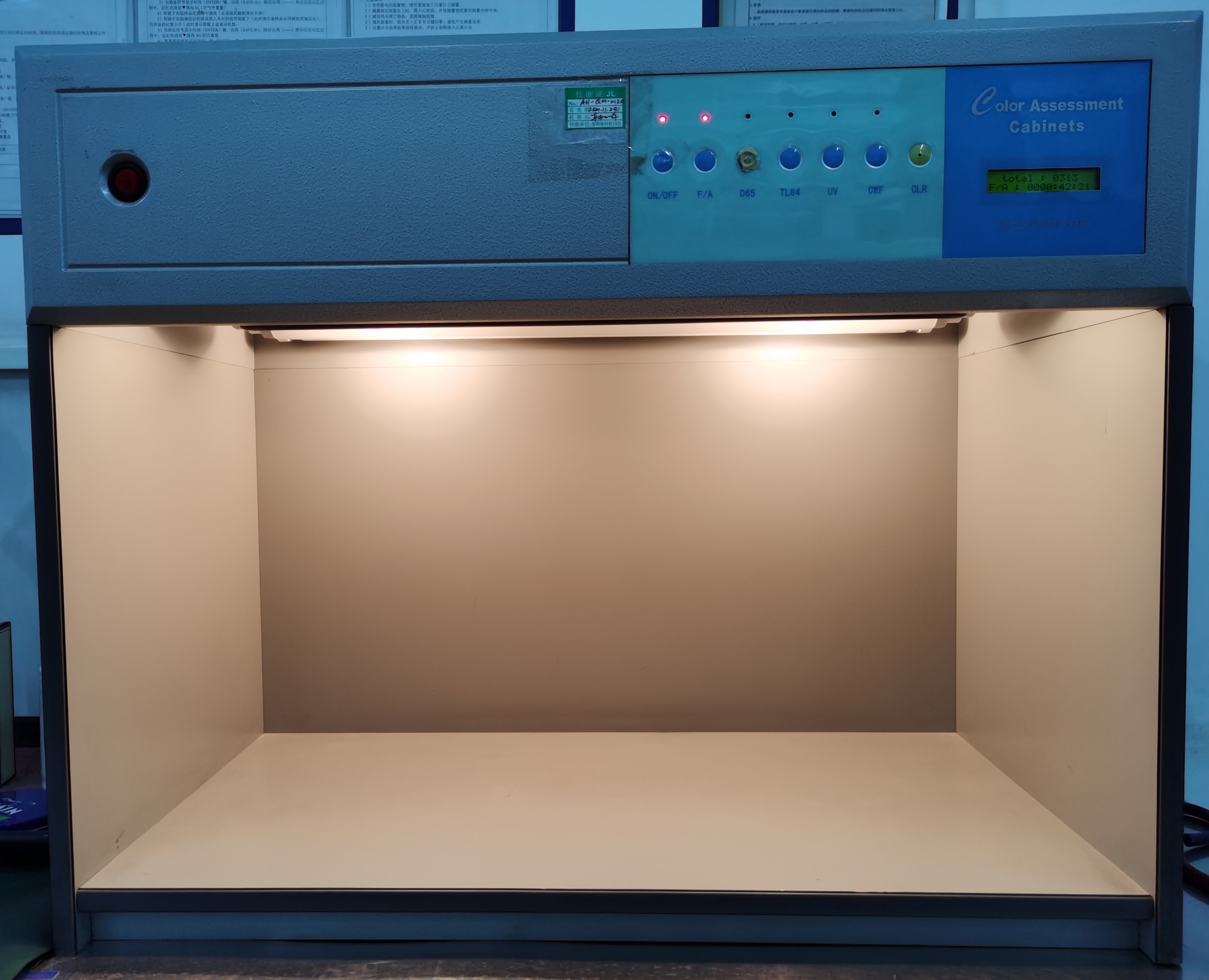 Color assessment machine